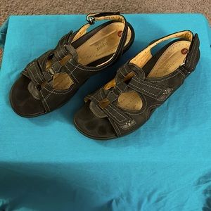 Clarks Unstructured Sandals 8.5